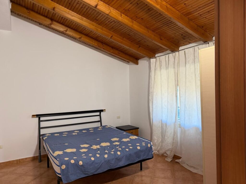Jepet apartament 2+1 me qera Te Siri Kodra