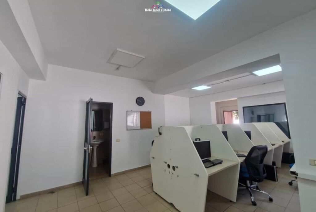 Ufficio in Affitto al Nuovo Mercato (ID BZ2932) Tirana