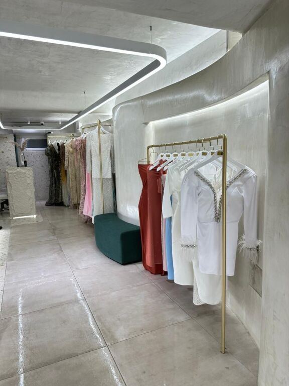 💎 SHITET BIZNESI (BUTIK) – ISH-BLLOK, RRUGË KRYESORE
