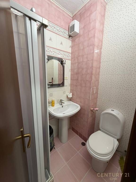 Appartamento 2+1+2 in affitto nella zona di Blloku 1.200 € /Mese