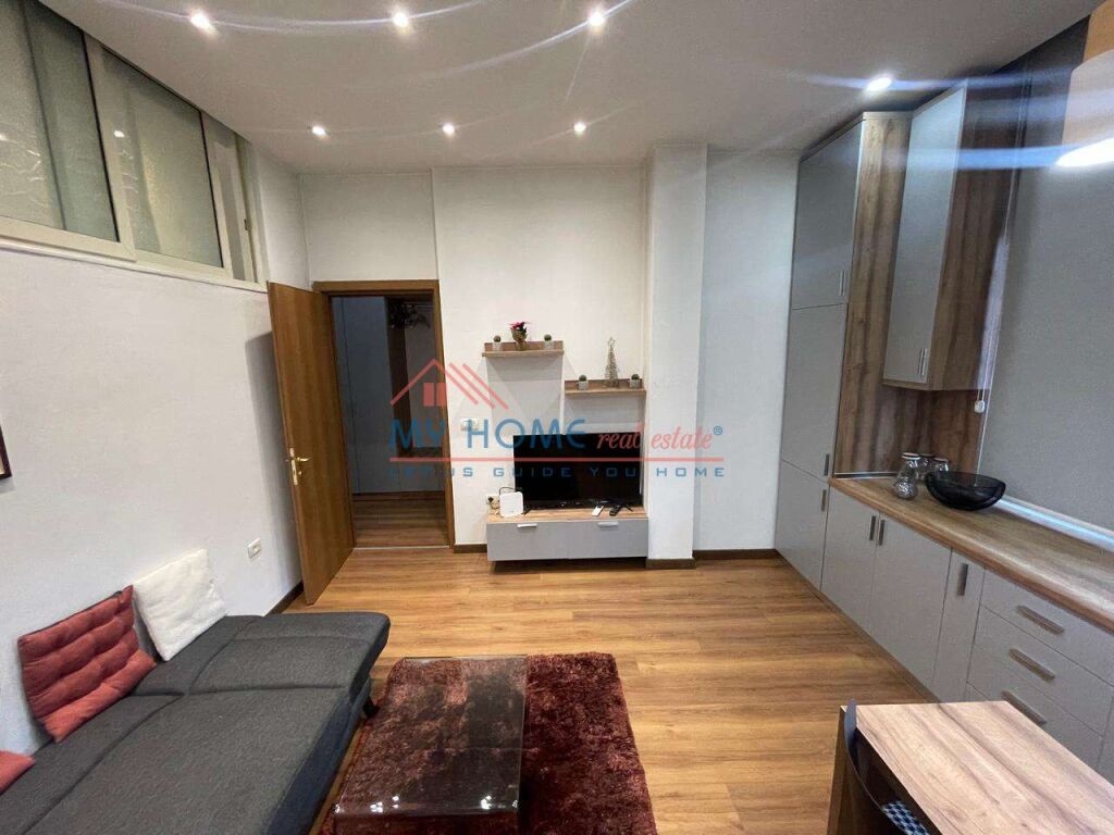 Apartament 1+1 me qera ne Qender Tirane