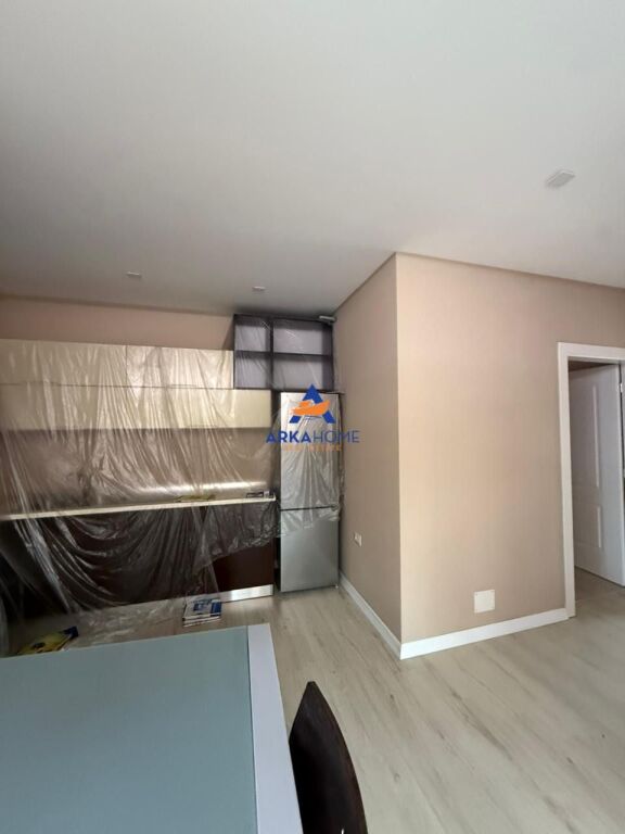 SHITET VILË ME 6 APARTAMENTE  "TE ISH SHESHI SHQIPONJA" 700.000 EURO (I DISKUTUESHEM)