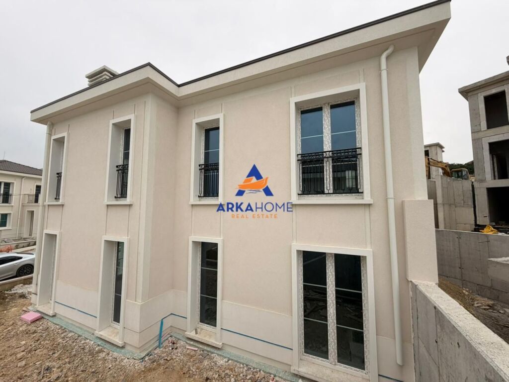 SHITET SUPER VILE "TE ROLLING HILLS LIQENI" 890.000 EURO
