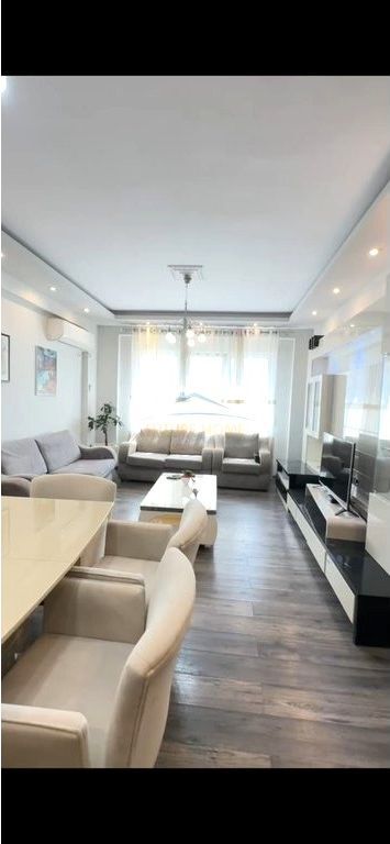 Shitet, Apartament 2+1, Kopshti Zoologjik, Tiranë.