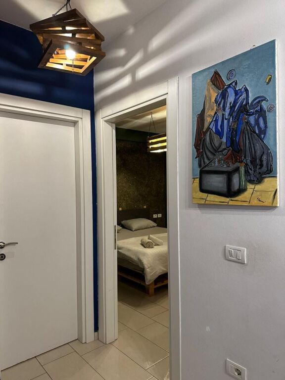 1+1,i mobiluar,parkim free,liqeni ithate,550’euro