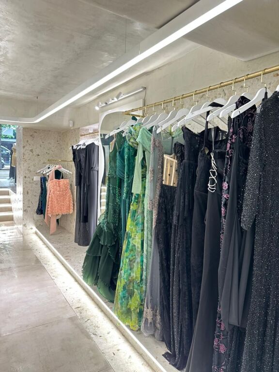 💎 SHITET BIZNESI (BUTIK) – ISH-BLLOK, RRUGË KRYESORE