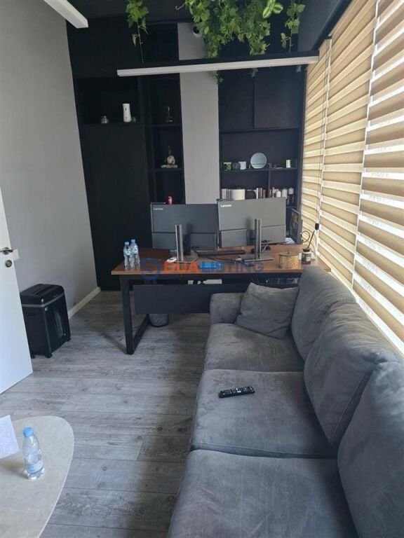 OFFICE SPACE FOR RENT AT SQUARE 21 !