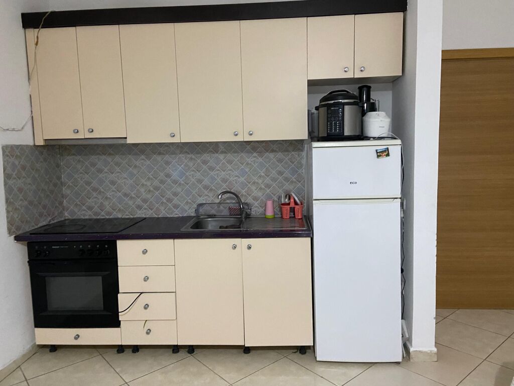 Jepet me qira apartament 1+1 në Astir!