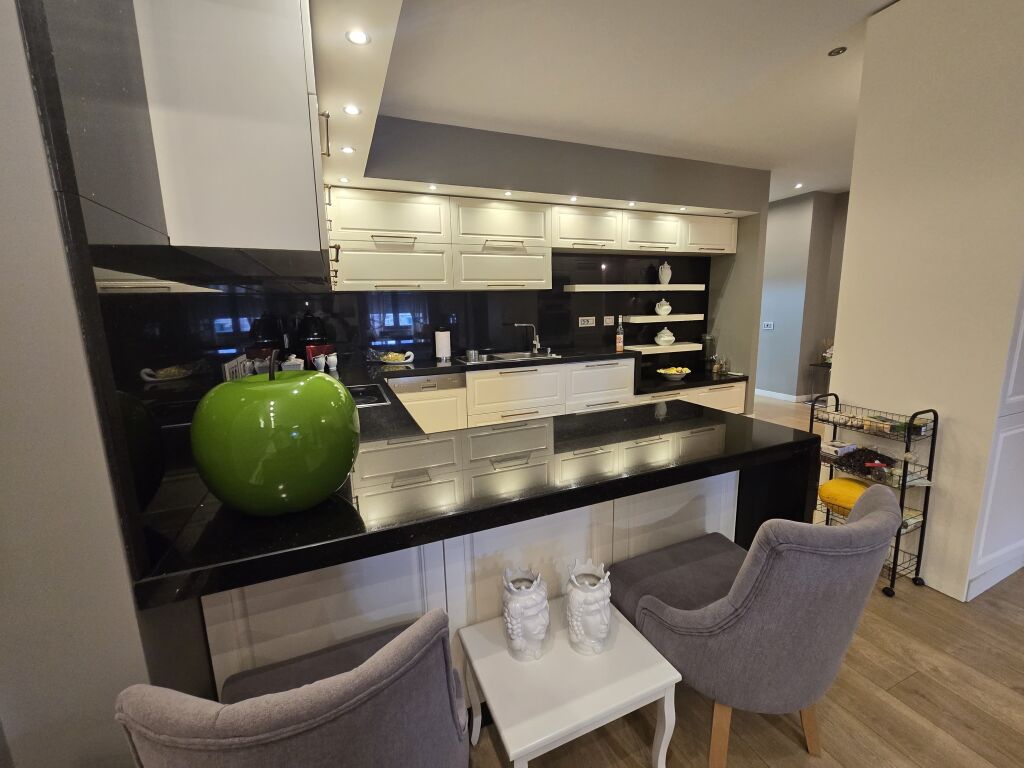 Apartment 2+1+2+Balconies+Parking Space for Rent at Vila Gold
