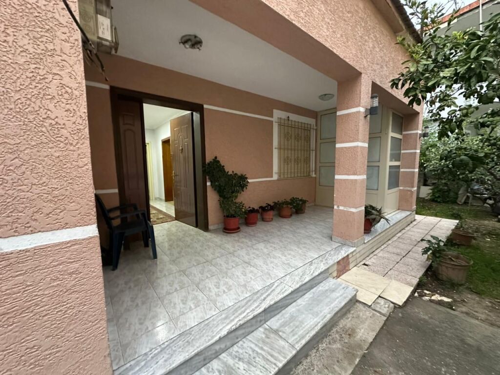 Casa privata di un piano in affitto nella zona Jordan Misja