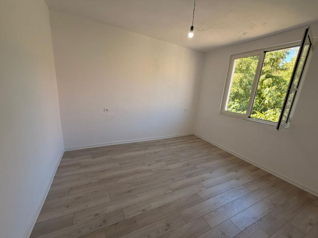 Okazion, Apartament 2+1 me mundesi Kreditimi, Cezma Ferres, Durres