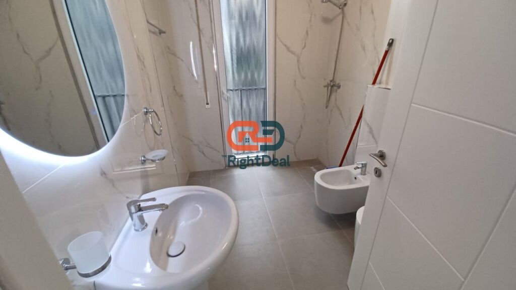 Ad Astir, Appartamento 2+1+2+Posto Auto In Affitto, Con Spazi Ampi!!!