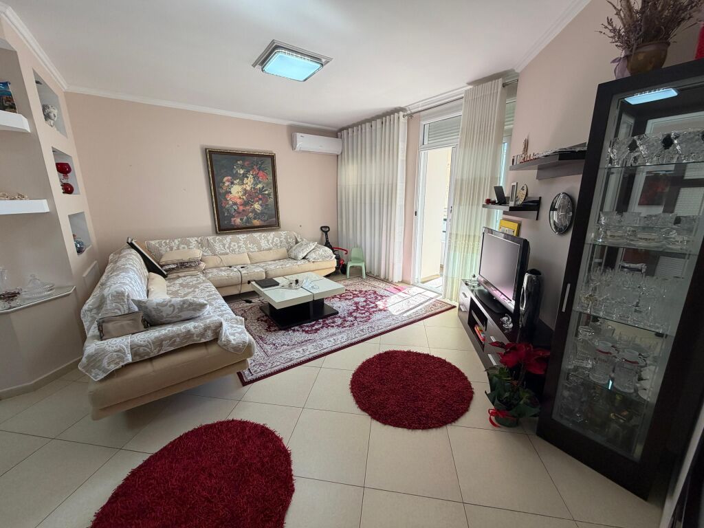 Apartament 3+1 në shitje te Rruga e Cipajve Vlore (Gjergj Arianiti)
