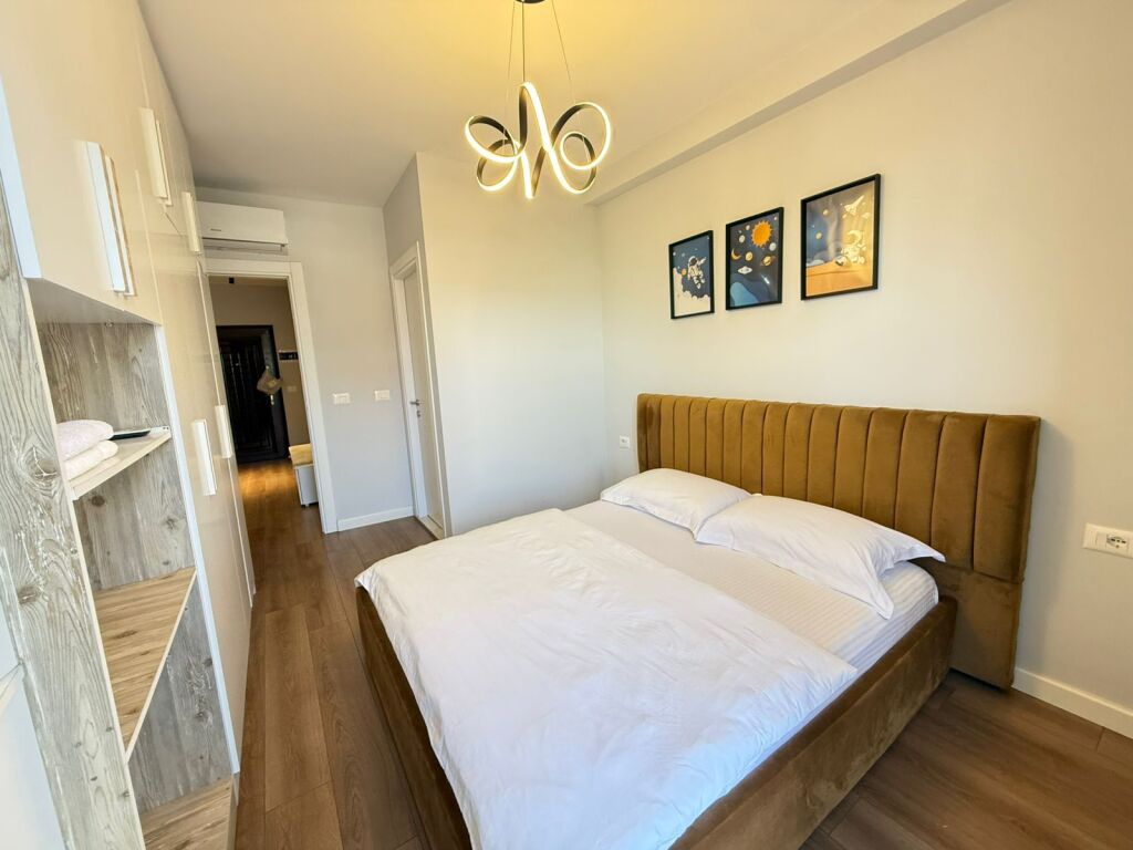 Apartament Me Qera 2+1+2 Tek Rruga e Barrikadave (ID B2201844) Tirane