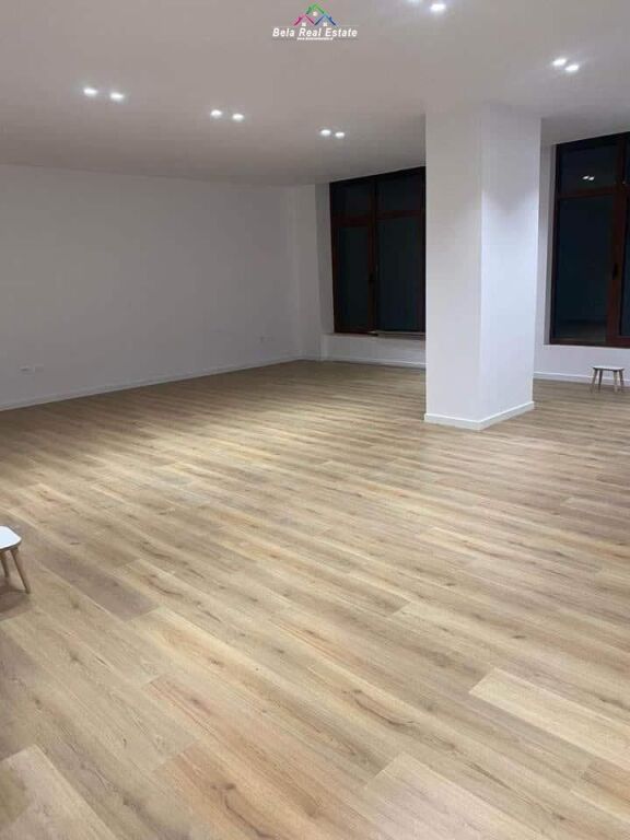 Ufficio in Affitto a Astir (ID BZ2930) Tirana