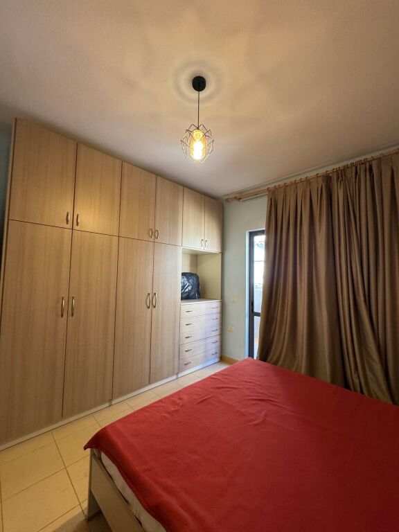 Apartament 2+1 me qira Komuna Parisit