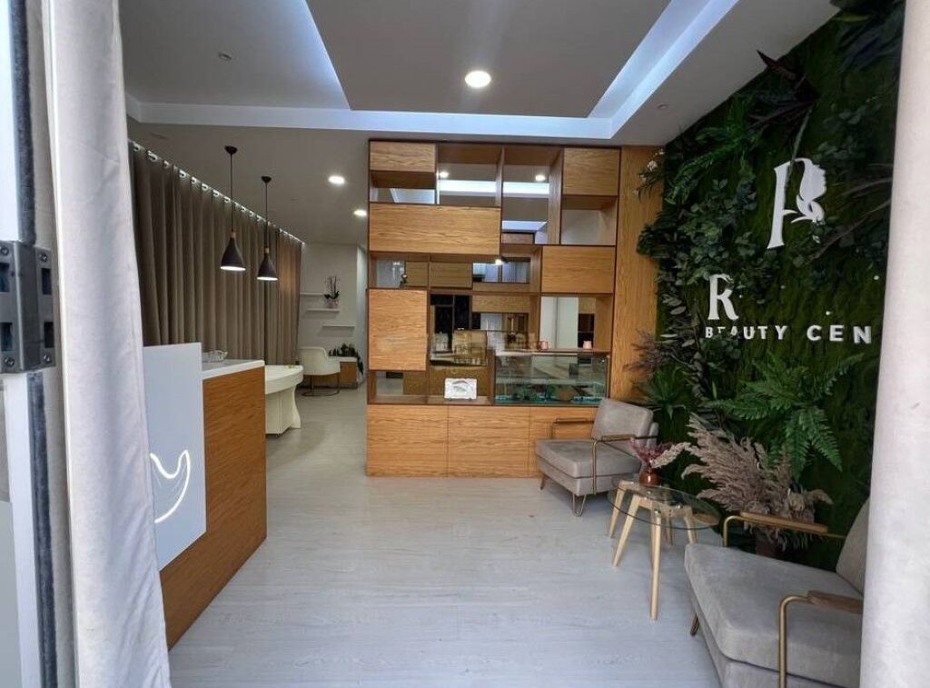 Commercial Space for Rent at the Building with Arrow
