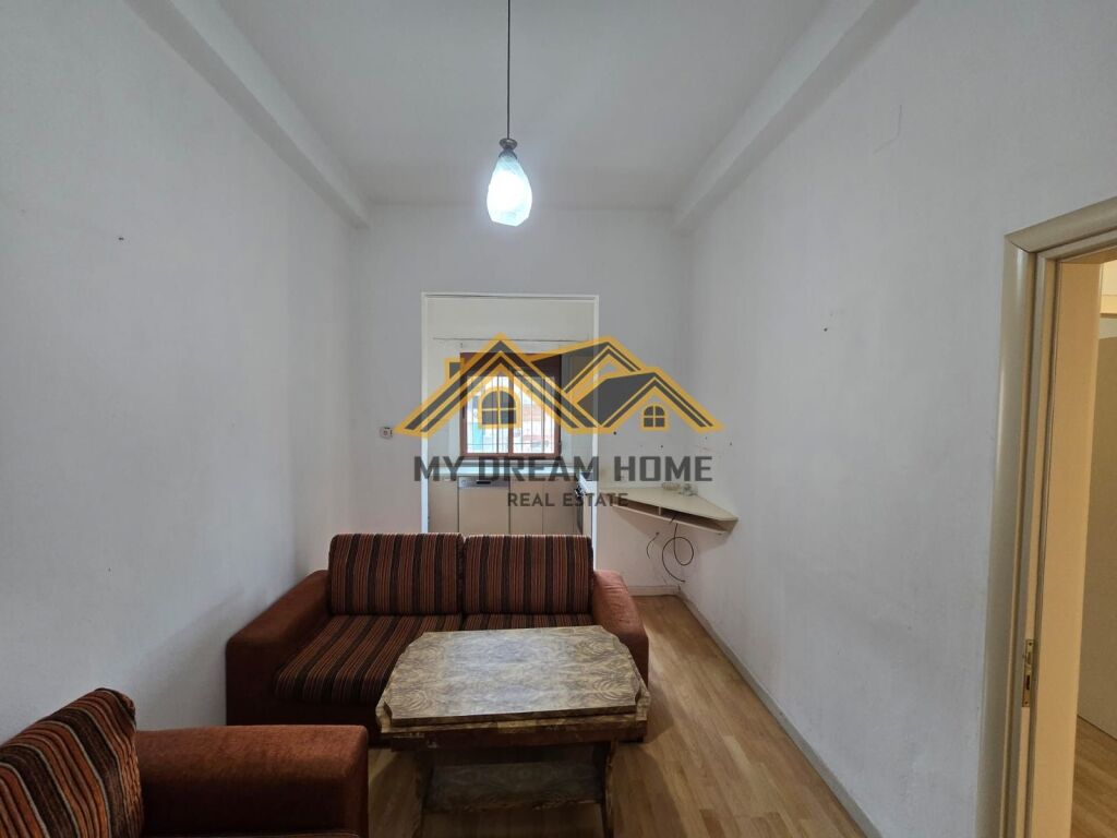 Apartament 3+1 për Qira Qender, Durrës