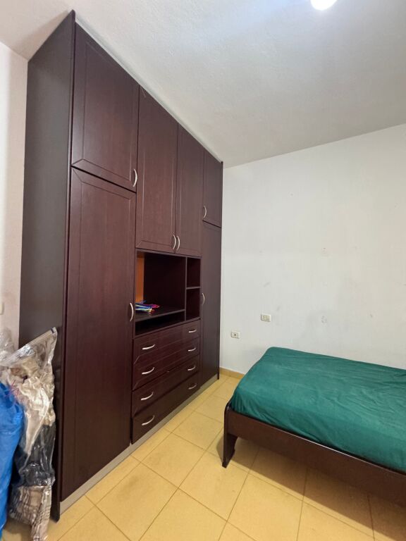 Apartament 2+1 me qira Komuna Parisit