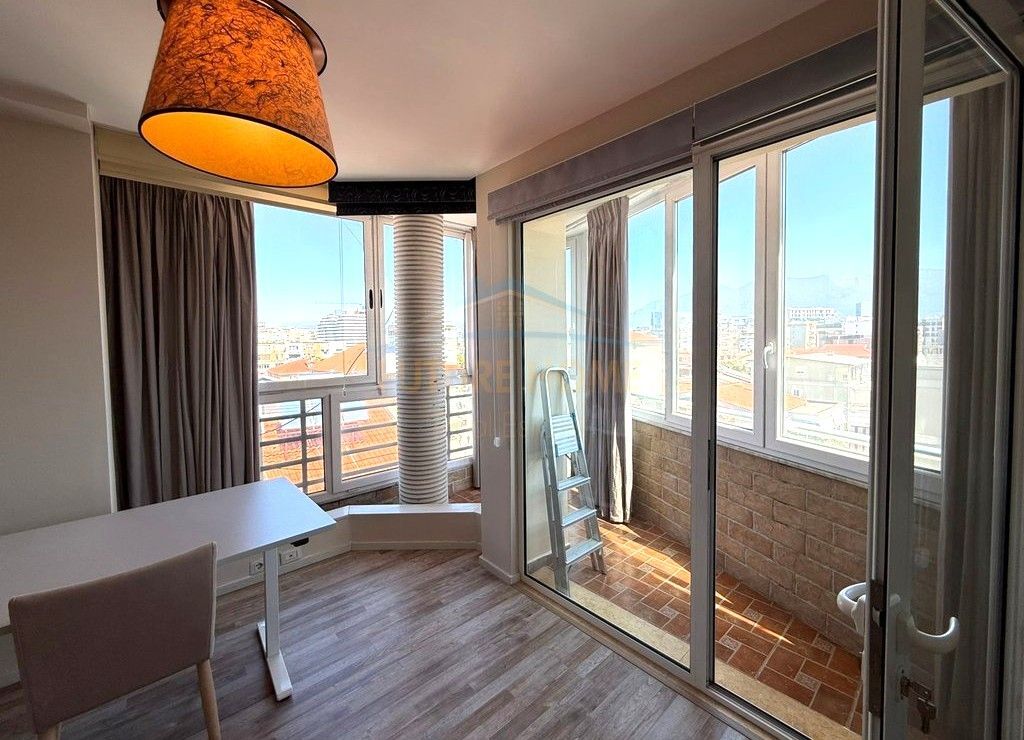 Shitet, Apartament 2+1+2, Selite