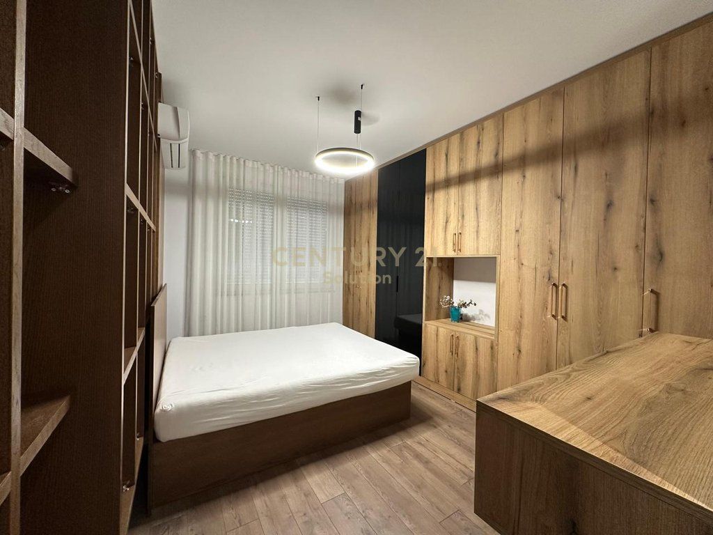 JAPIM ME QIRA APARTAMENT MODERN 2+1+2 TUALETE PRANE OZONE, ASTIR!