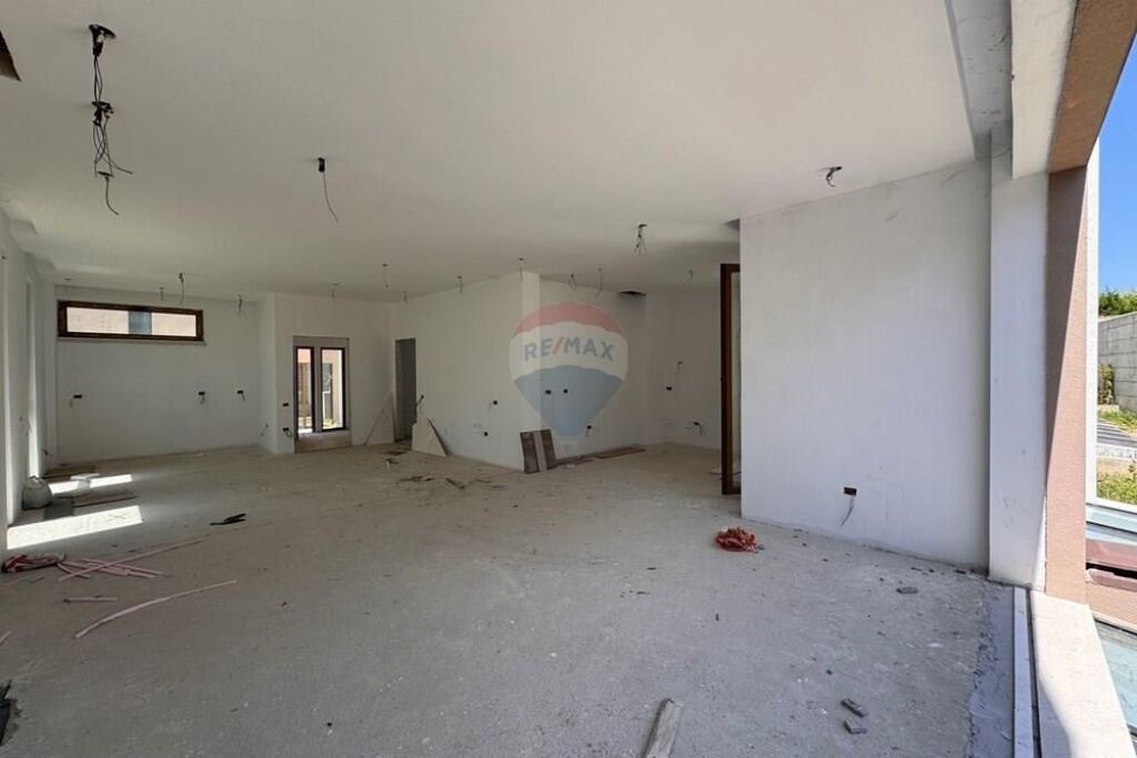 Vilë - Për Shitje - Rezidenca Luleborë, Tiranë(ID: 530261056-266)