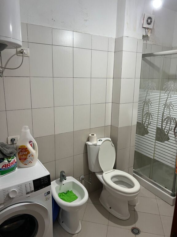Durres  Jepet me Qera Apartament 2+1+2 Banjo +2 Ballkone i Mobiluar