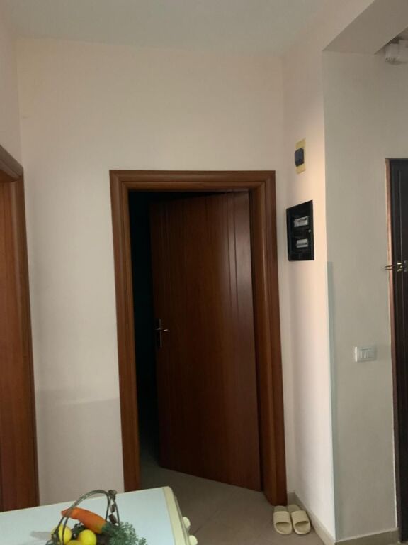 Shitet Apartament 2+1 ne lgj.8 Shkurti, Fier 90,4 m2