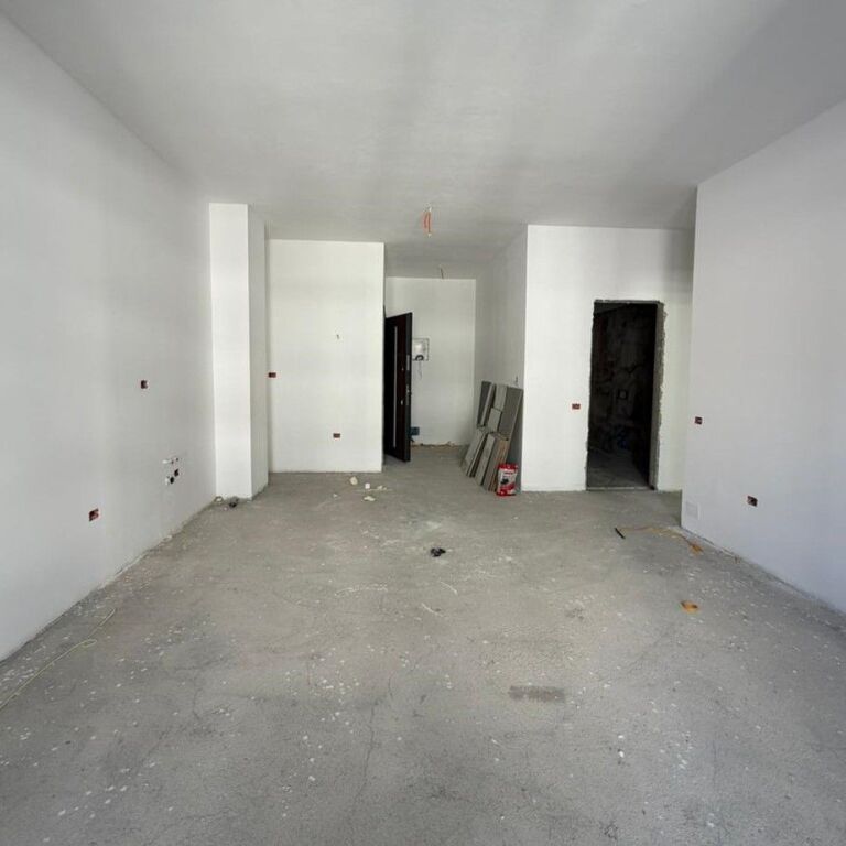 🔥 SUPER ÇMIM – Apartament 3+1+2 + Depo për Shitje 🏡