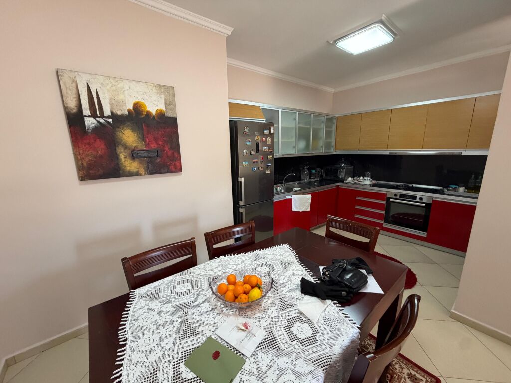 Apartament 3+1 në shitje te Rruga e Cipajve Vlore (Gjergj Arianiti)