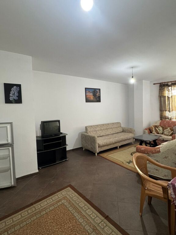 APARTAMENT PER QERA ASTIR