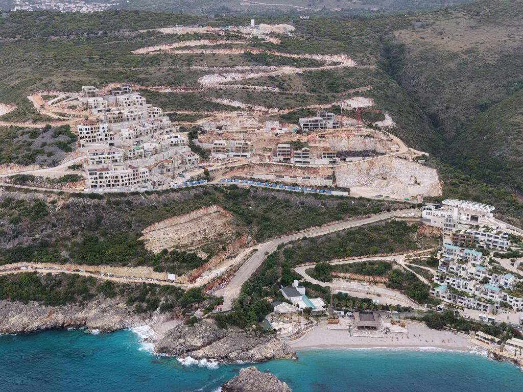 ‼️PREMIUM VILLA FOR SALE AT FOLIE VILLAGE