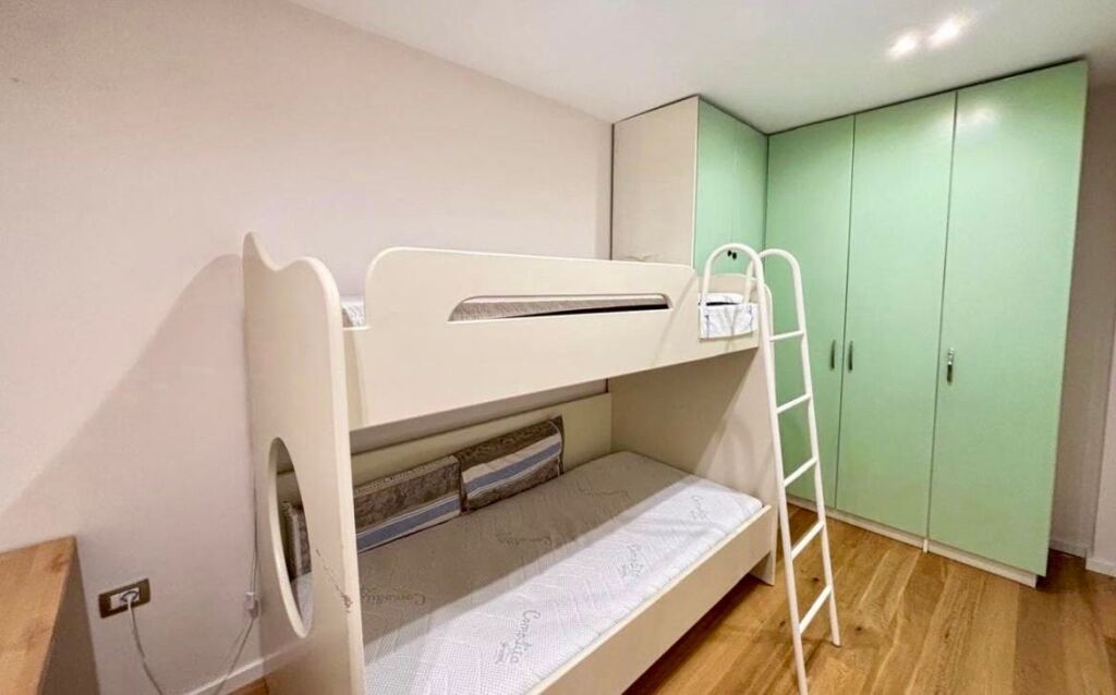 📣 RENT Apartment 3+1 With Storage 📍 Near the Red School 🛣️ "Dervish Hekali" Street ✨