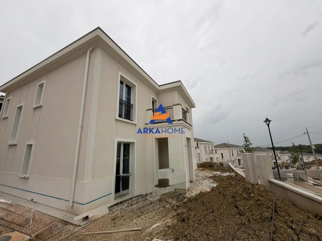 SHITET SUPER VILE "TE ROLLING HILLS LIQENI" 890.000 EURO