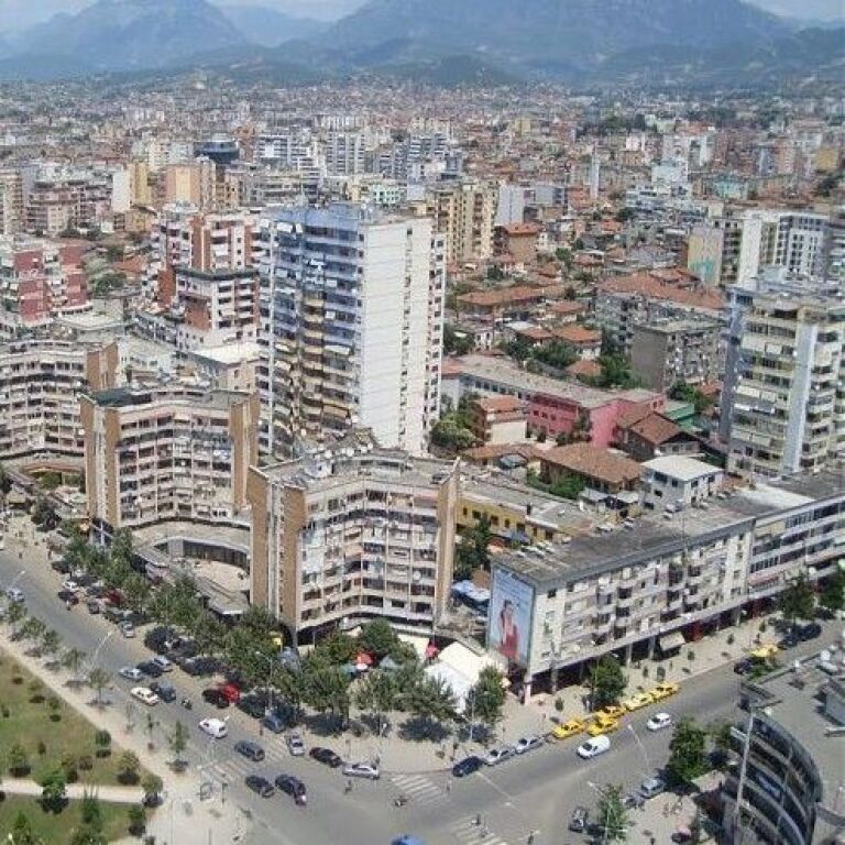 🏢 Locale Commerciale 24 m² in Vendita – Via delle Barricate ✨