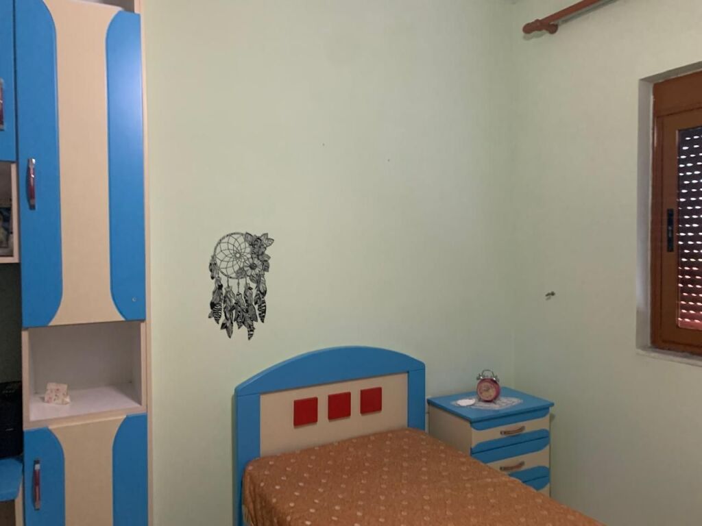 Shitet Apartament 2+1 ne lgj.8 Shkurti, Fier 90,4 m2