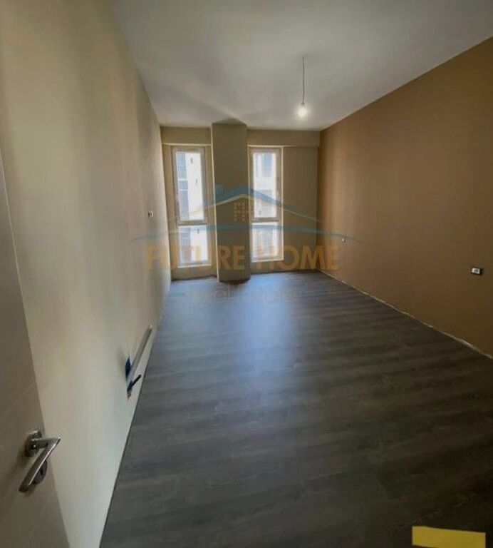 In vendita, Appartamento 3+1+2, Komuna e Parisit, Tirana.