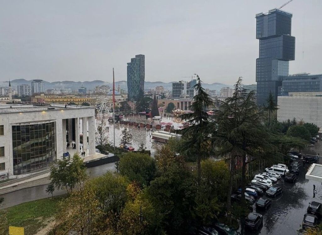 In vendita, Appartamento 2+1+2, Tirana's Rock, Centro
