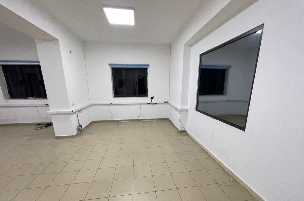 OFFICE FOR RENT 140M2 PAZARI I RI 750 EURO FH-71915