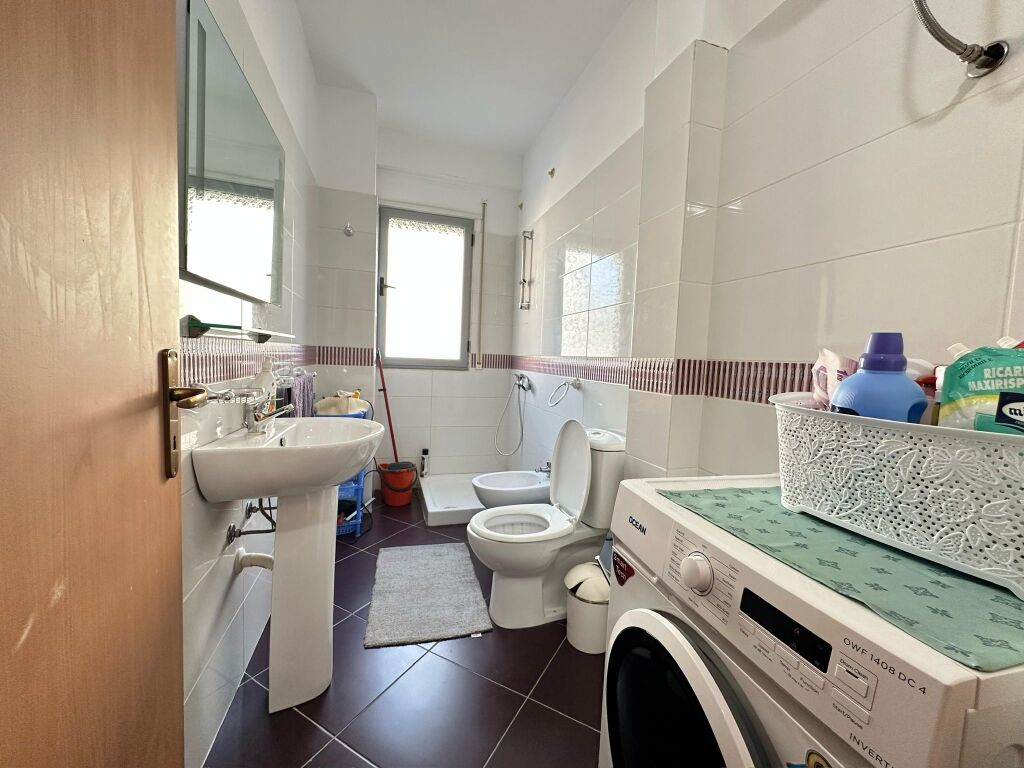 Jepet me qira vjetore Apartament Lungomare, Vlorë (Brooklyn Bar)