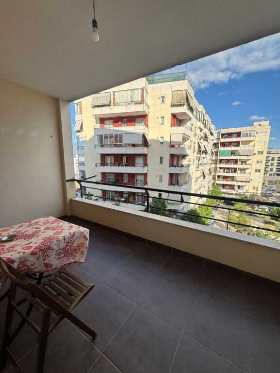 APARTAMENT PER QERA ASTIR