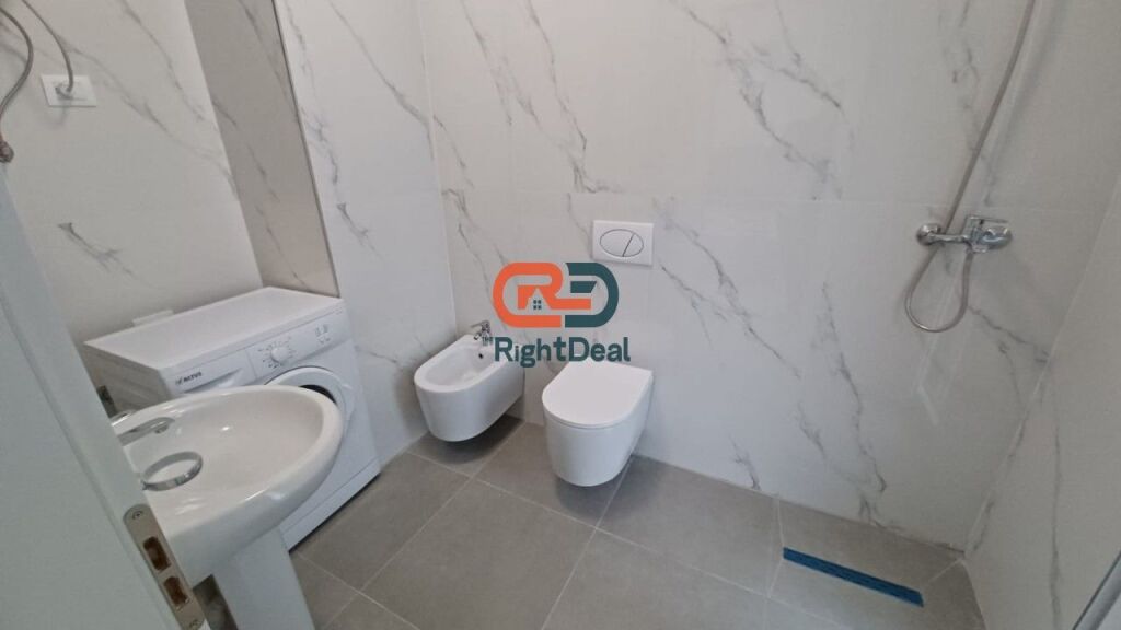 Ad Astir, Appartamento 2+1+2+Posto Auto In Affitto, Con Spazi Ampi!!!
