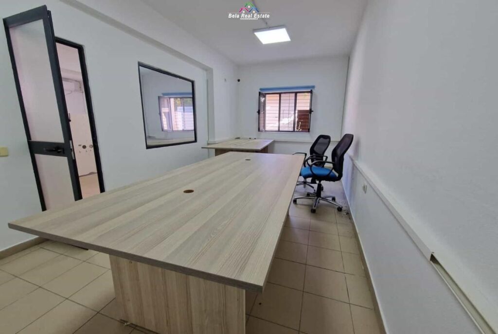 Ufficio in Affitto al Nuovo Mercato (ID BZ2932) Tirana