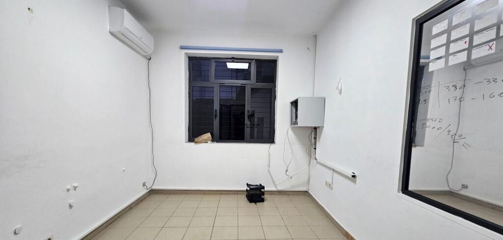 OFFICE FOR RENT 140M2 PAZARI I RI 750 EURO FH-71915