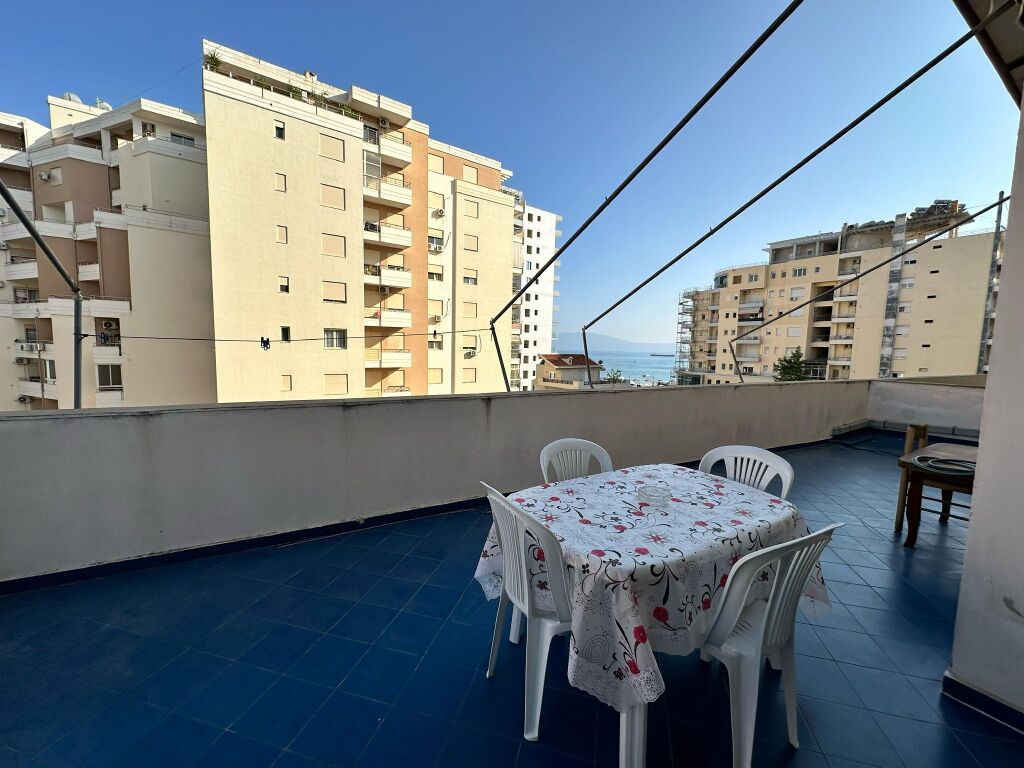 Jepet me qira vjetore Apartament Lungomare, Vlorë (Brooklyn Bar)