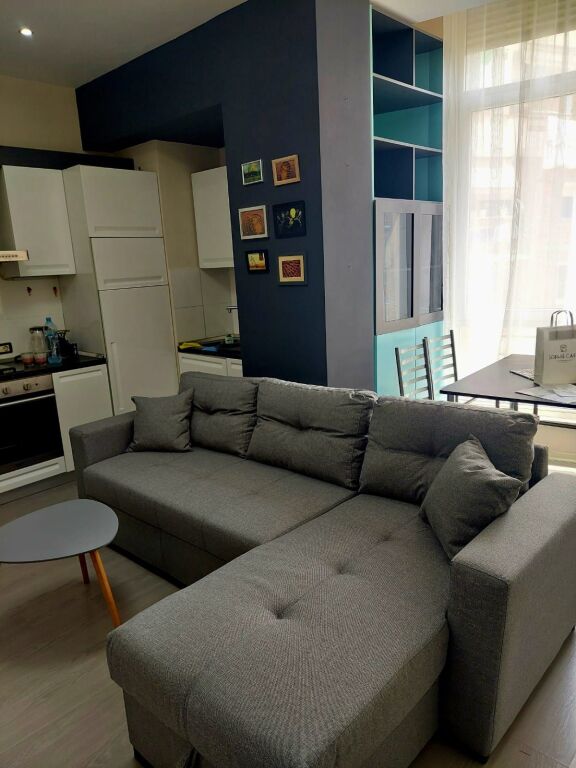 🏠 Jepet me qira apartament 1+1 i mobiluar📍 Vendndodhja: Rruga e Elbasanit💶 Çmimi: 600€/muaj