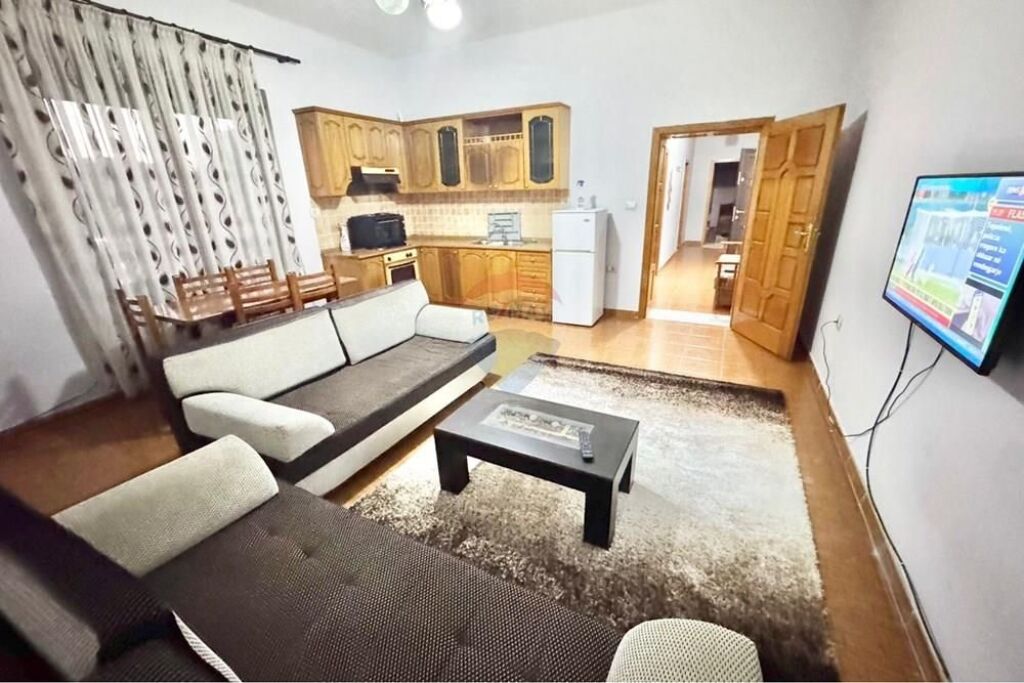 Apartament 1+1 per qira prane QSUT