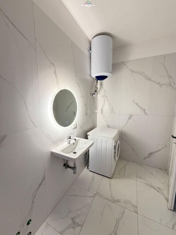 Apartament Me Qera 2+1 Tek Kopshti Botanik (ID B2201877) Tirane