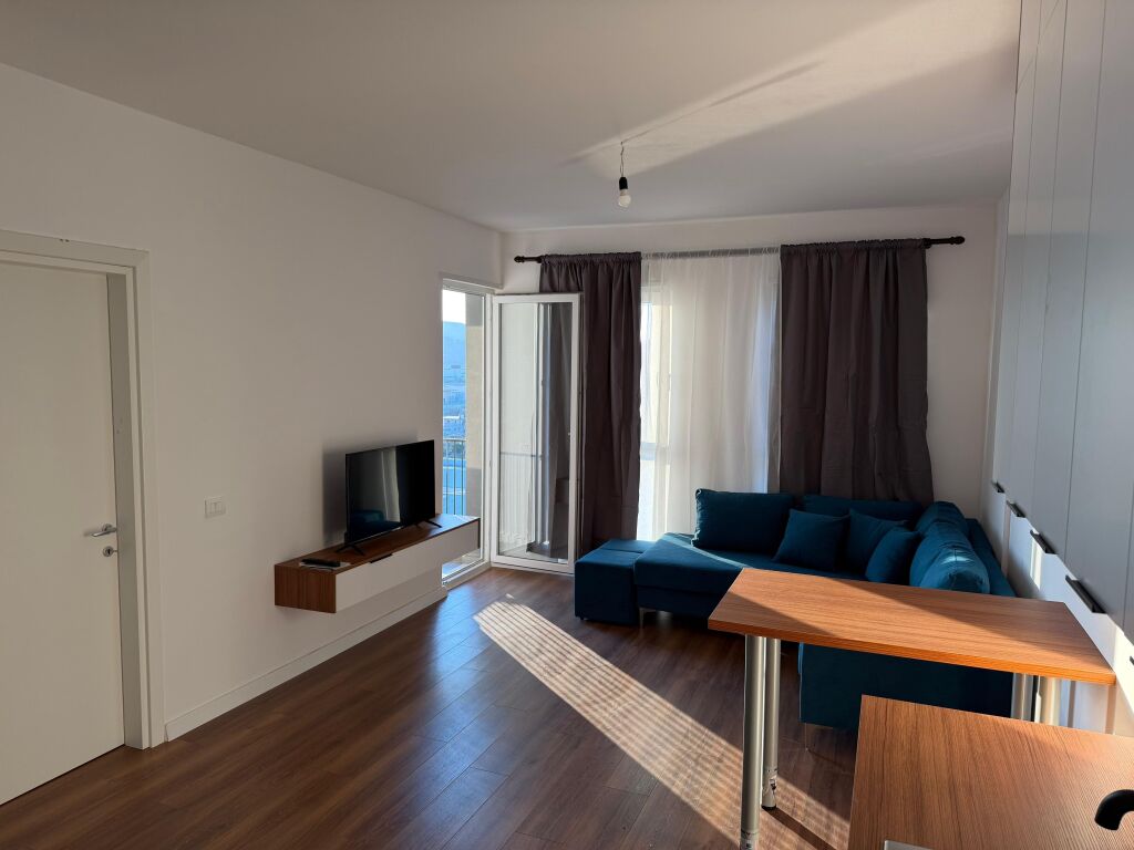 Apartament 1+1 per qira te univers city