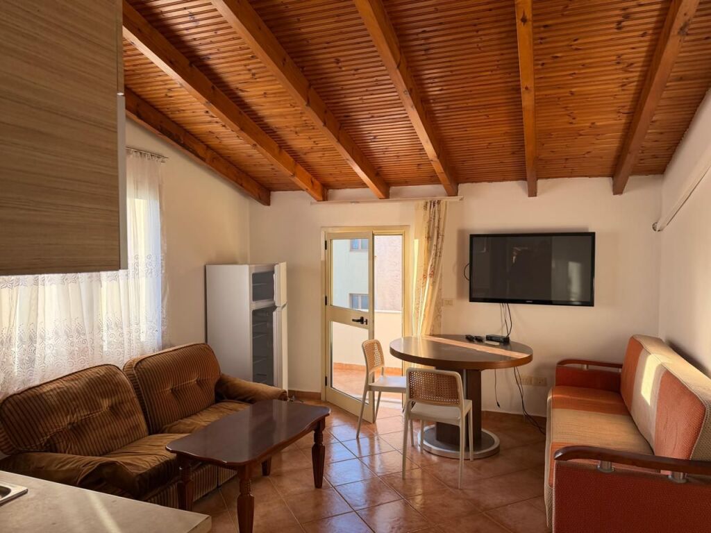 Jepet apartament 2+1 me qera Te Siri Kodra